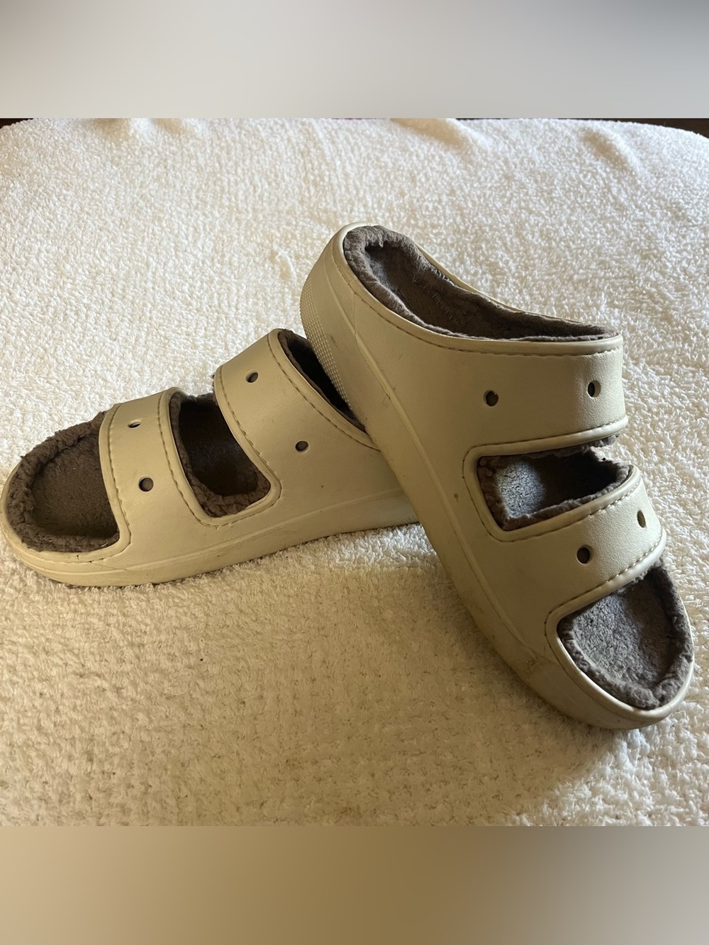 CROCS CLASSIC COZZZY SANDAL Bone / Mushroom BEIGE WINTER UNISEX Size 10 Men